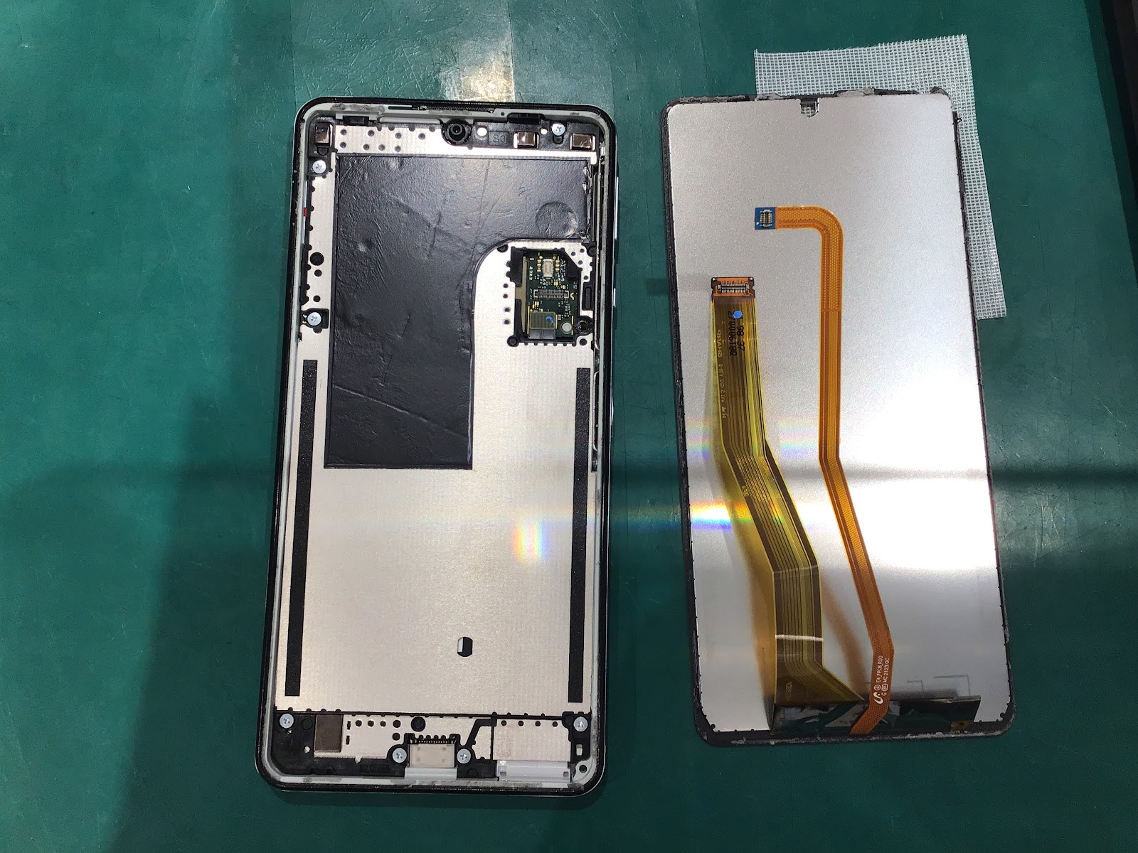 AQUOS sense5Gの画面交換を承りました！【スマホ修理工房海老名ビナウォーク店】